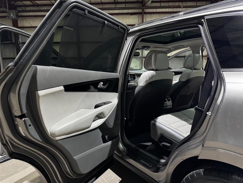 Kia Sorento SX V6 2WD 2016