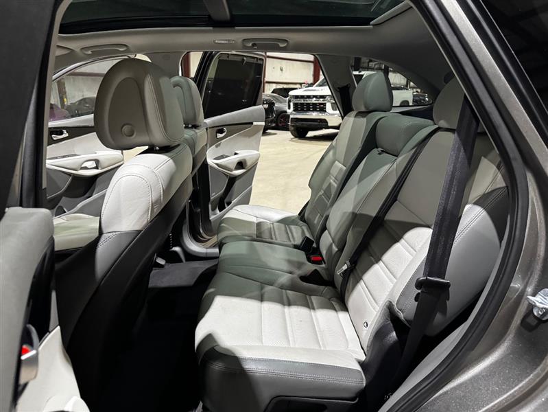 Kia Sorento SX V6 2WD 2016