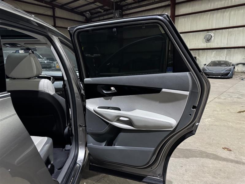 Kia Sorento SX V6 2WD 2016