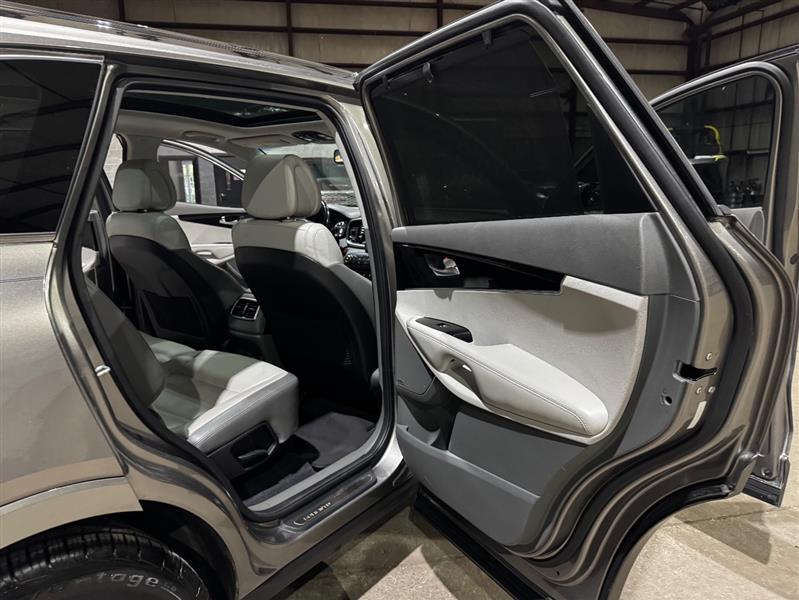 Kia Sorento SX V6 2WD 2016