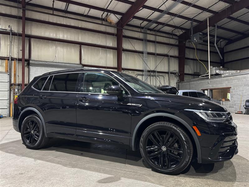 Volkswagen Tiguan SE R-Line Black 2022 Volkswagen Tiguan SE R-Line Black 2022