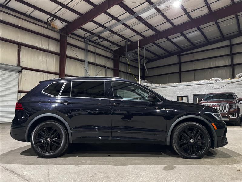 Volkswagen Tiguan SE R-Line Black 2022 Volkswagen Tiguan SE R-Line Black 2022