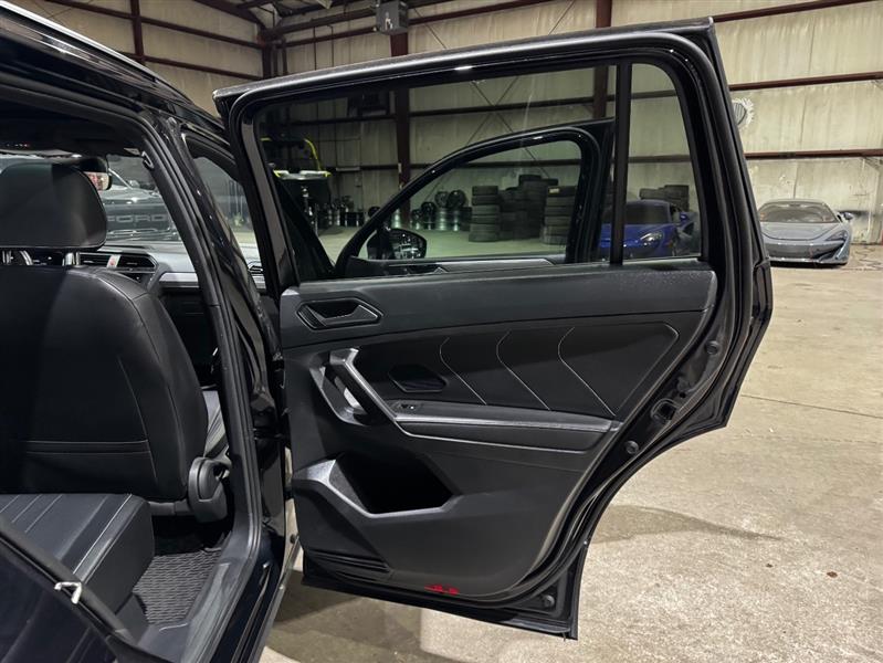 Volkswagen Tiguan SE R-Line Black 2022 Volkswagen Tiguan SE R-Line Black 2022