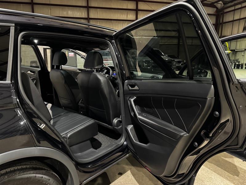 Volkswagen Tiguan SE R-Line Black 2022 Volkswagen Tiguan SE R-Line Black 2022