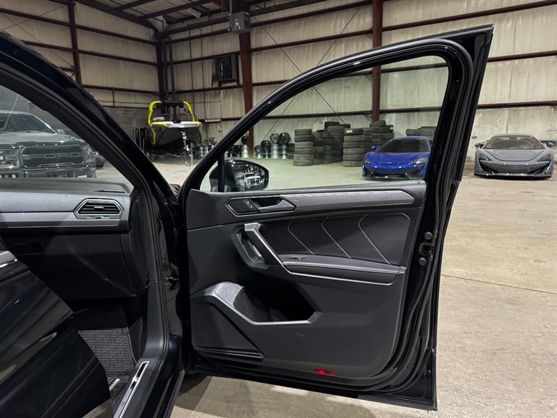 Volkswagen Tiguan SE R-Line Black 2022 Volkswagen Tiguan SE R-Line Black 2022