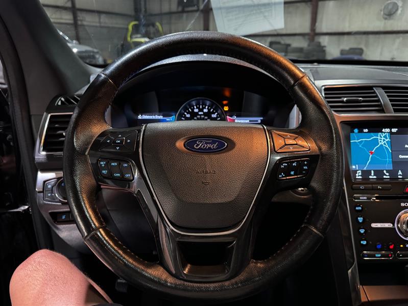 Ford Explorer Limited FWD 2017