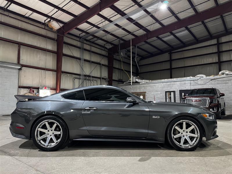 Ford Mustang GT Premium Coupe 2017