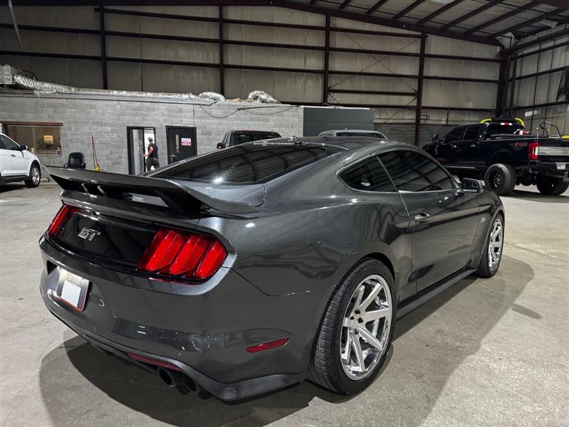 Ford Mustang GT Premium Coupe 2017