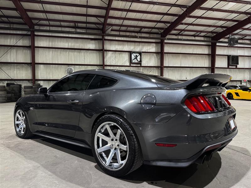 Ford Mustang GT Premium Coupe 2017