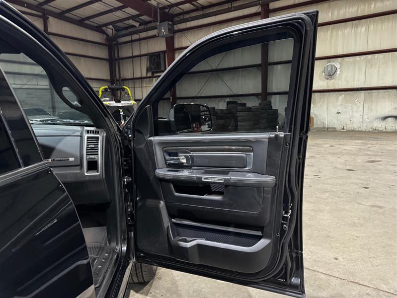 RAM 1500 Longhorn Crew Cab SWB 4WD 2016