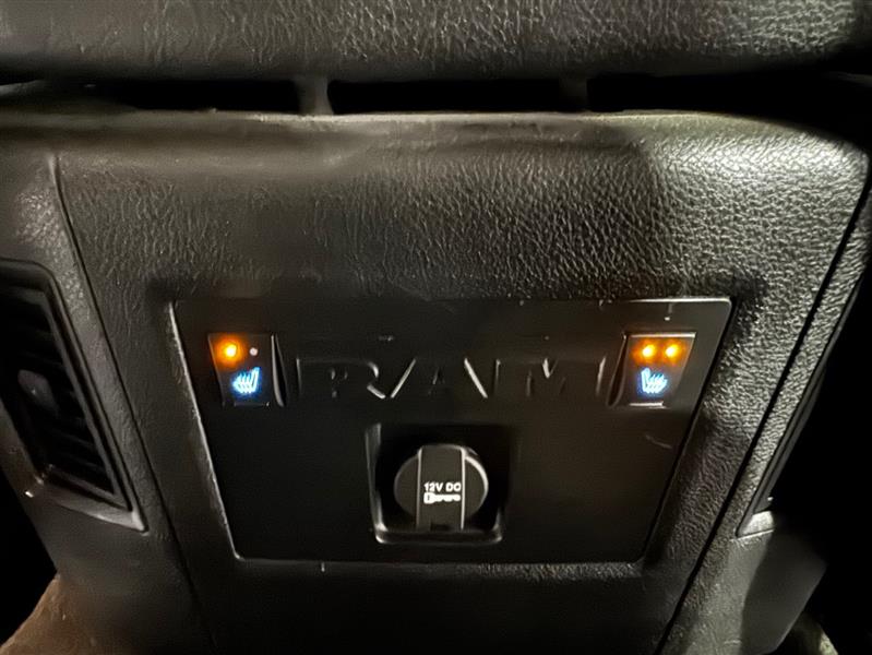 RAM 1500 Longhorn Crew Cab SWB 4WD 2016