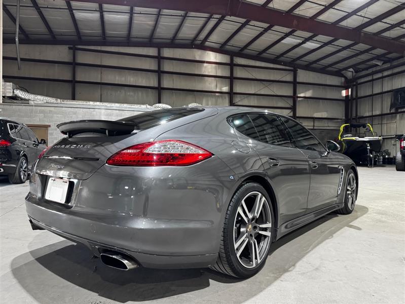 Porsche Panamera 4 2013