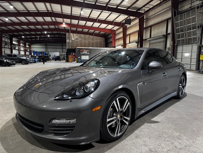 Porsche Panamera 4 2013