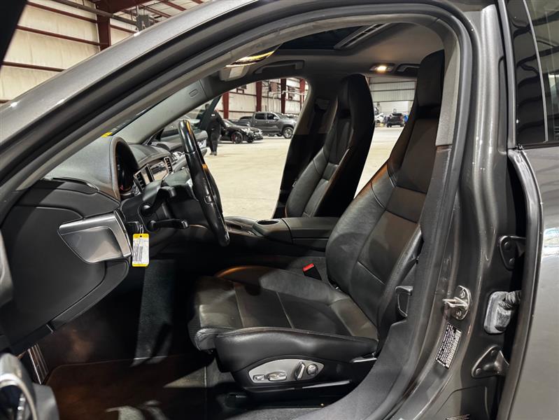 Porsche Panamera 4 2013