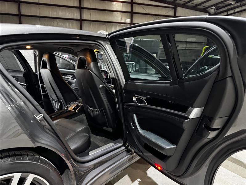 Porsche Panamera 4 2013