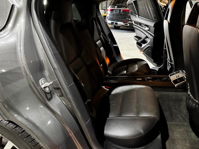 Porsche Panamera 4 2013