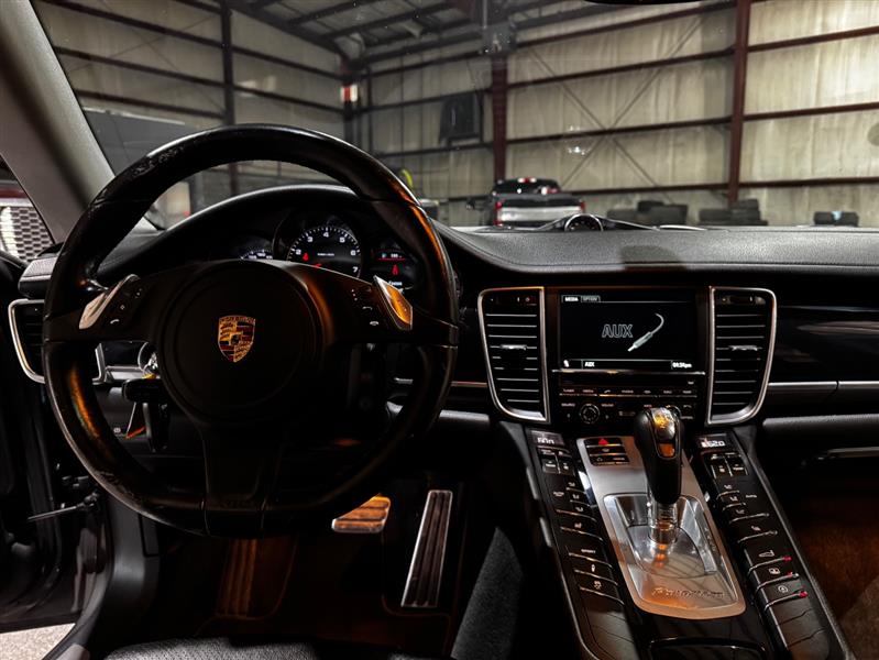 Porsche Panamera 4 2013