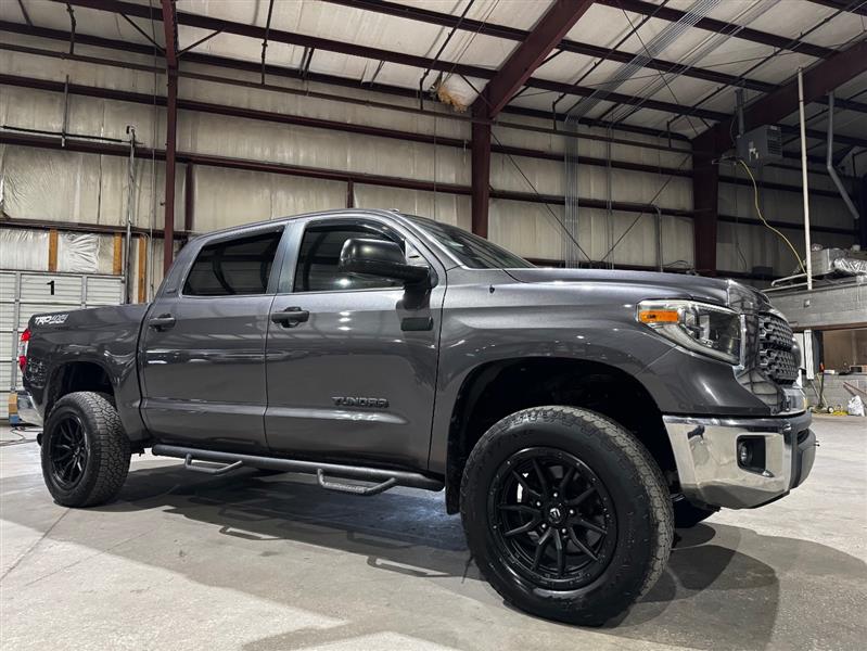 Toyota Tundra SR5 5.7L V8 CrewMax 4WD 2018