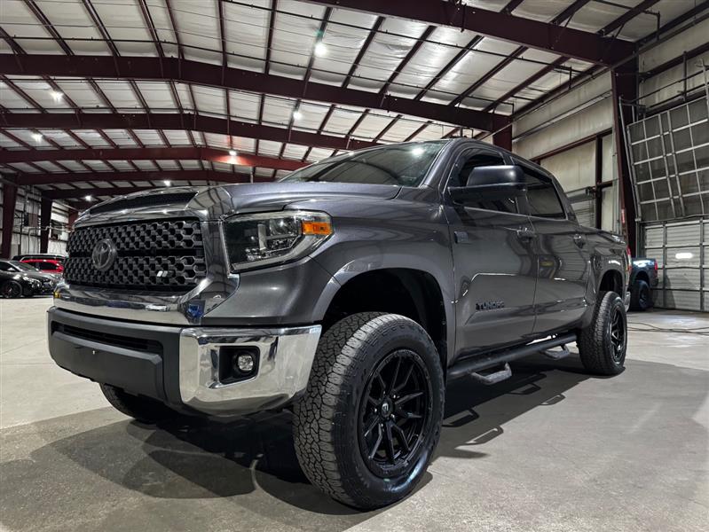 Toyota Tundra SR5 5.7L V8 CrewMax 4WD 2018