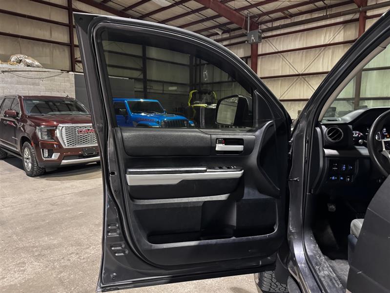 Toyota Tundra SR5 5.7L V8 CrewMax 4WD 2018