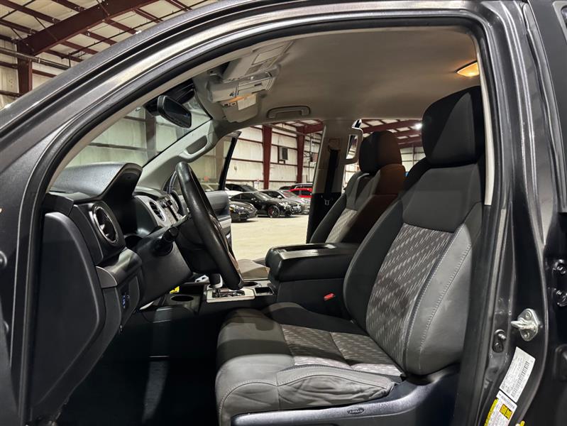 Toyota Tundra SR5 5.7L V8 CrewMax 4WD 2018