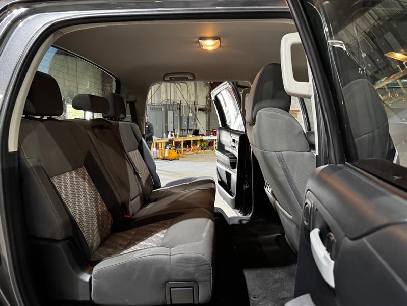 Toyota Tundra SR5 5.7L V8 CrewMax 4WD 2018