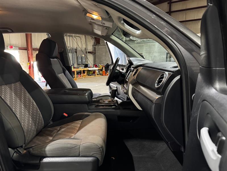 Toyota Tundra SR5 5.7L V8 CrewMax 4WD 2018