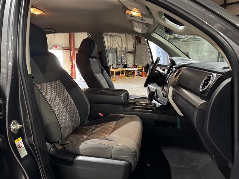 Toyota Tundra SR5 5.7L V8 CrewMax 4WD 2018