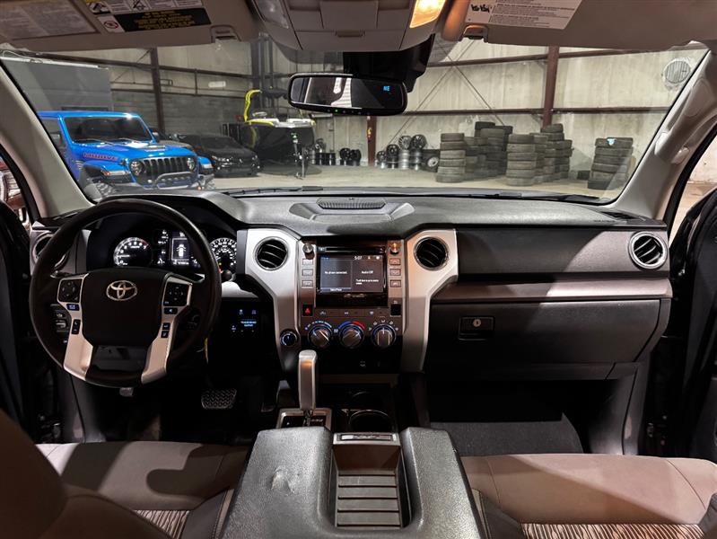 Toyota Tundra SR5 5.7L V8 CrewMax 4WD 2018