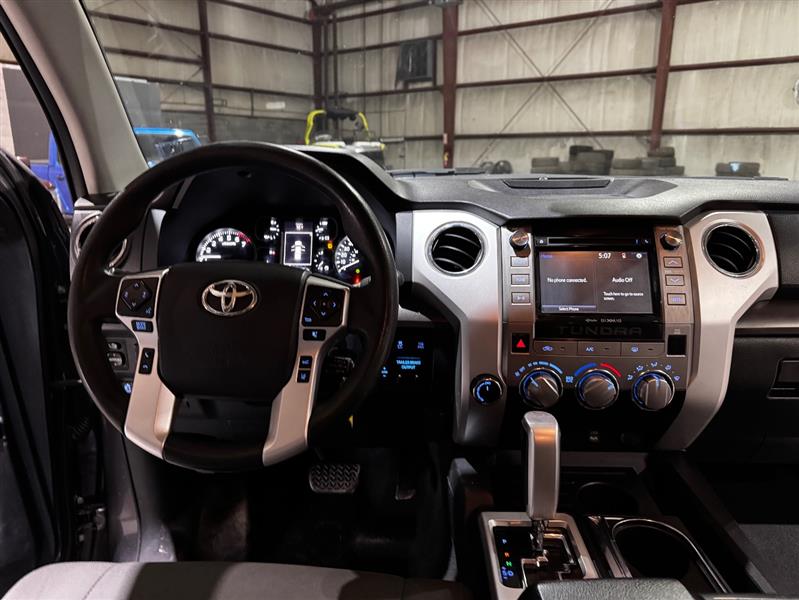 Toyota Tundra SR5 5.7L V8 CrewMax 4WD 2018