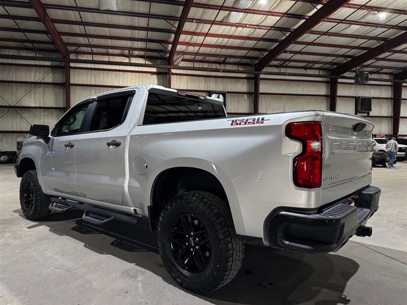 Chevrolet Silverado 1500 Custom Trail Boss Crew Cab Long Box 4WD 2019