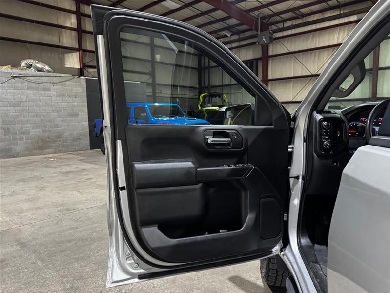 Chevrolet Silverado 1500 Custom Trail Boss Crew Cab Long Box 4WD 2019