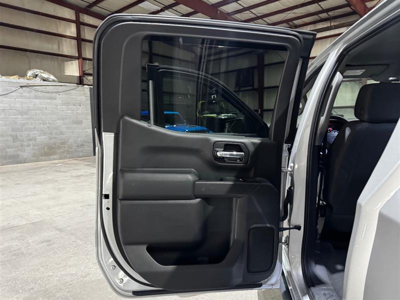 Chevrolet Silverado 1500 Custom Trail Boss Crew Cab Long Box 4WD 2019