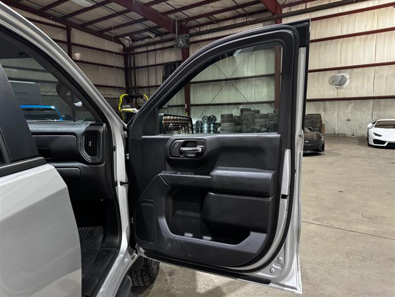 Chevrolet Silverado 1500 Custom Trail Boss Crew Cab Long Box 4WD 2019