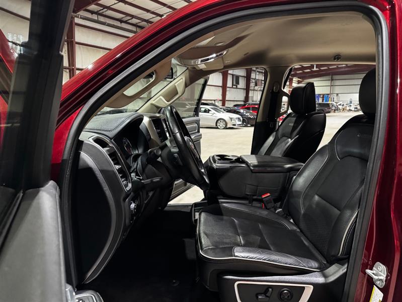 RAM 1500 Laramie Crew Cab SWB 4WD 2019