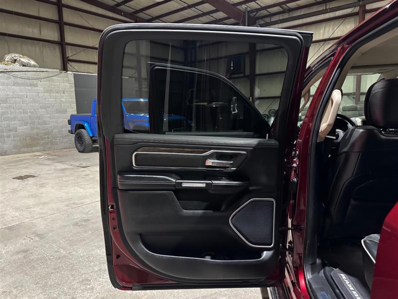 RAM 1500 Laramie Crew Cab SWB 4WD 2019