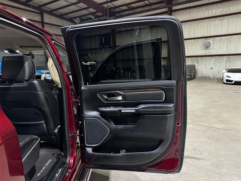 RAM 1500 Laramie Crew Cab SWB 4WD 2019