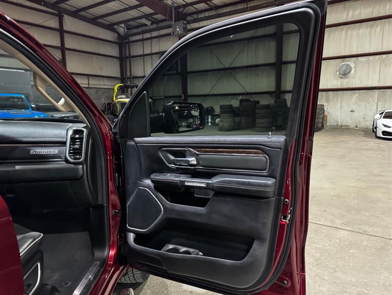 RAM 1500 Laramie Crew Cab SWB 4WD 2019