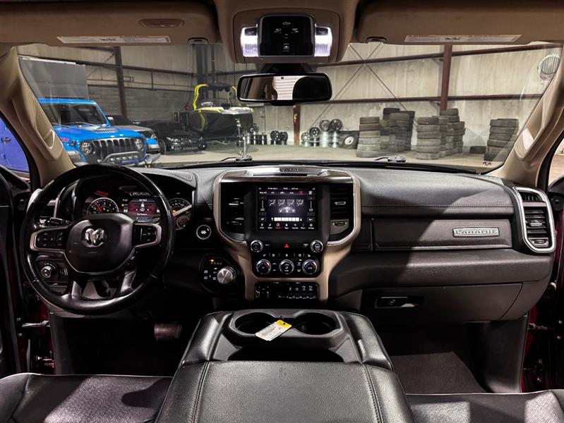 RAM 1500 Laramie Crew Cab SWB 4WD 2019