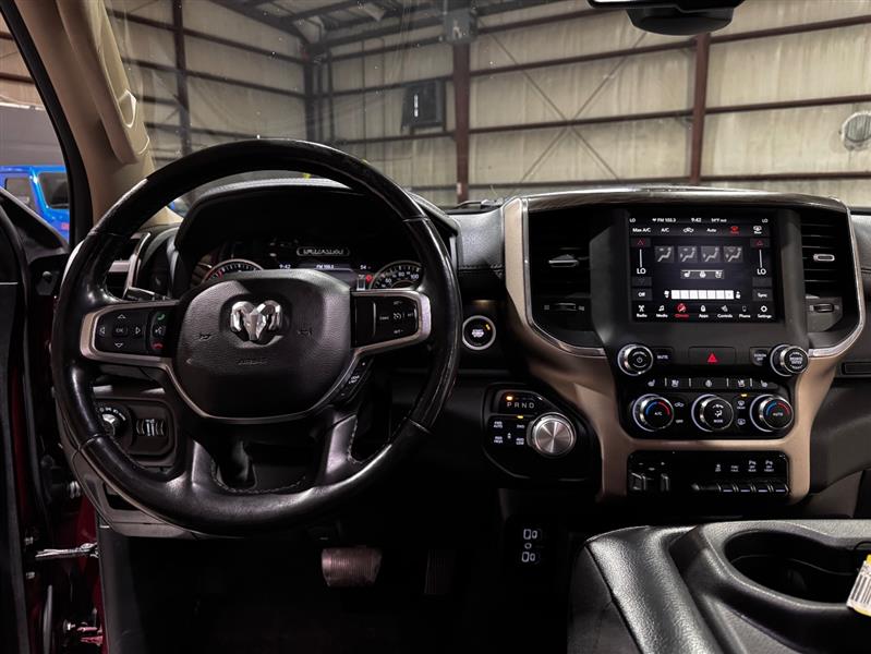 RAM 1500 Laramie Crew Cab SWB 4WD 2019