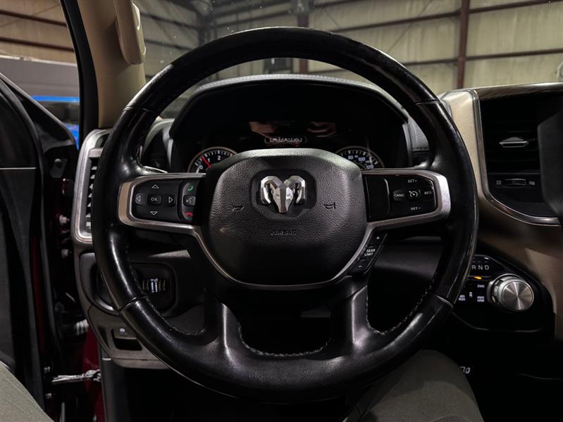 RAM 1500 Laramie Crew Cab SWB 4WD 2019