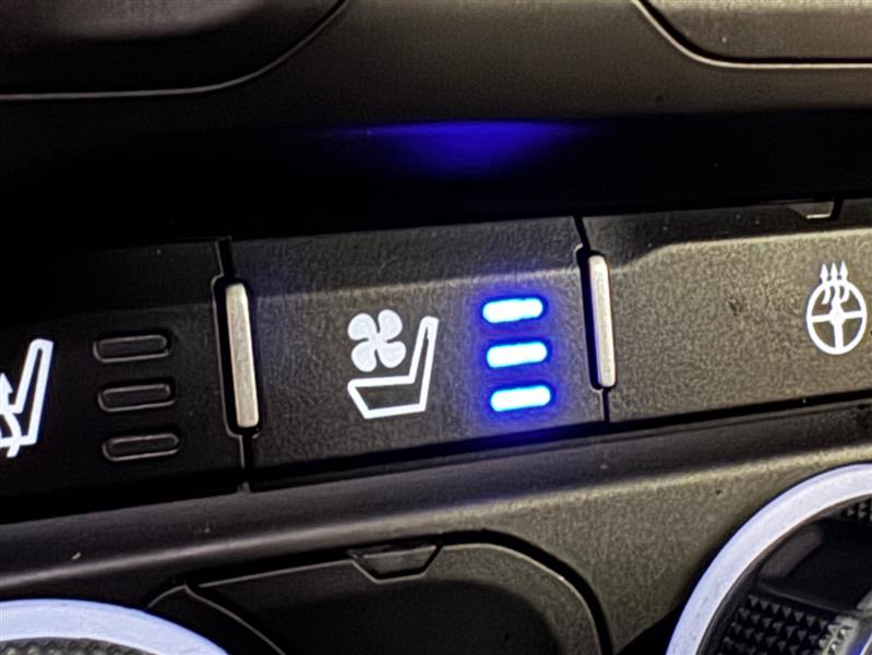 RAM 1500 Laramie Crew Cab SWB 4WD 2019