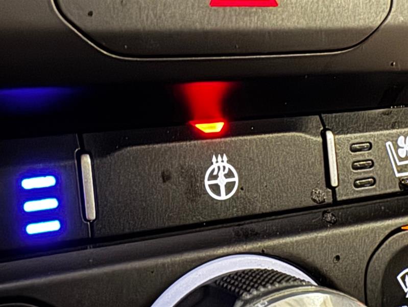 RAM 1500 Laramie Crew Cab SWB 4WD 2019