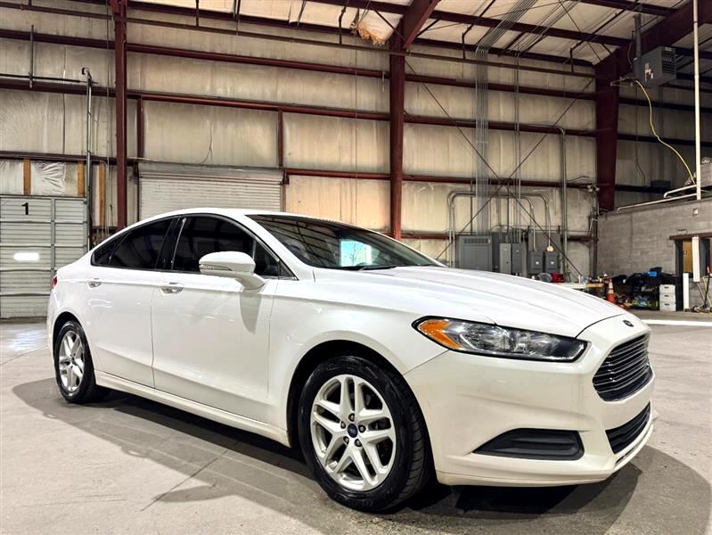 Ford Fusion SE 2015