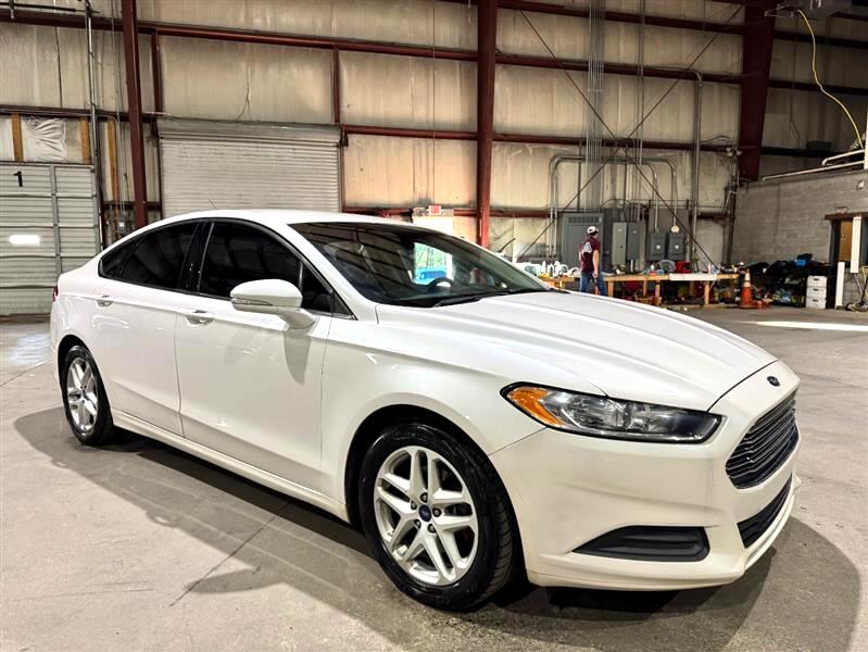 Ford Fusion SE 2015