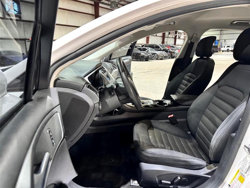 Ford Fusion SE 2015