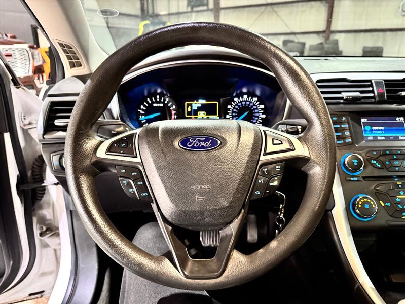 Ford Fusion SE 2015
