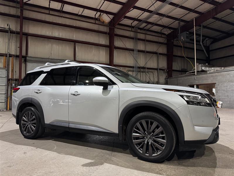 Nissan Pathfinder SL 2022