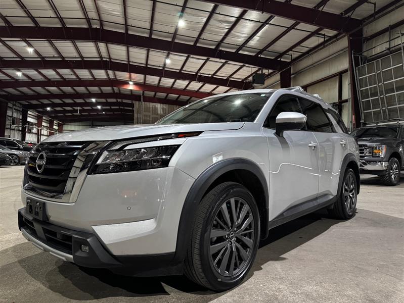 Nissan Pathfinder SL 2022