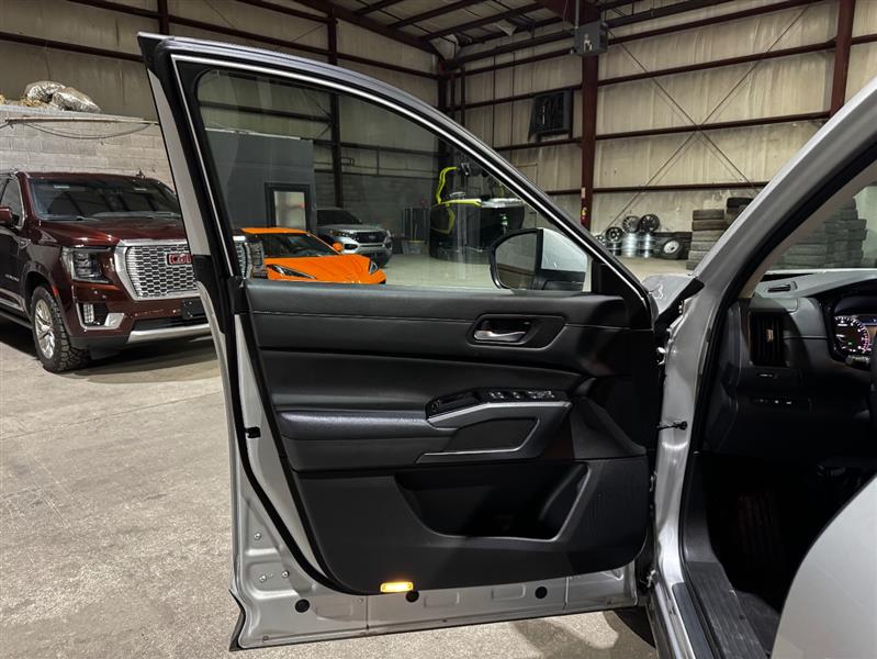 Nissan Pathfinder SL 2022